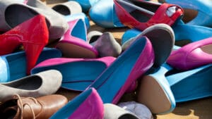 Read more about the article Dapat Sepatu Longgar saat Belanja Online? Ini 3 Siasat Mudah untuk Mengatasinya